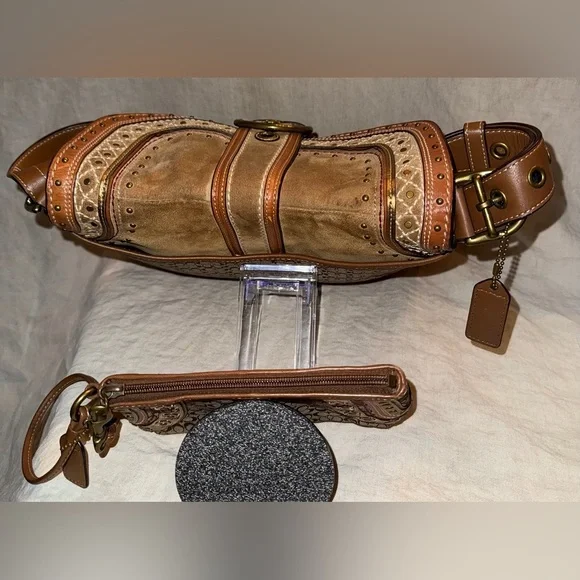 Vintage Coach Signature Soho Crossbody Buckle Suede Studded Bag & Wristlet - Picture 6 of 12